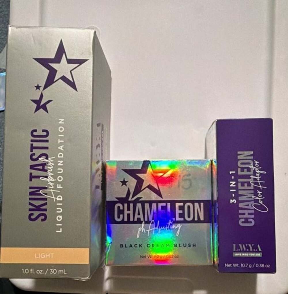 #366 LWYA Bundle with Foundation, Black crewm blush & color adaptor